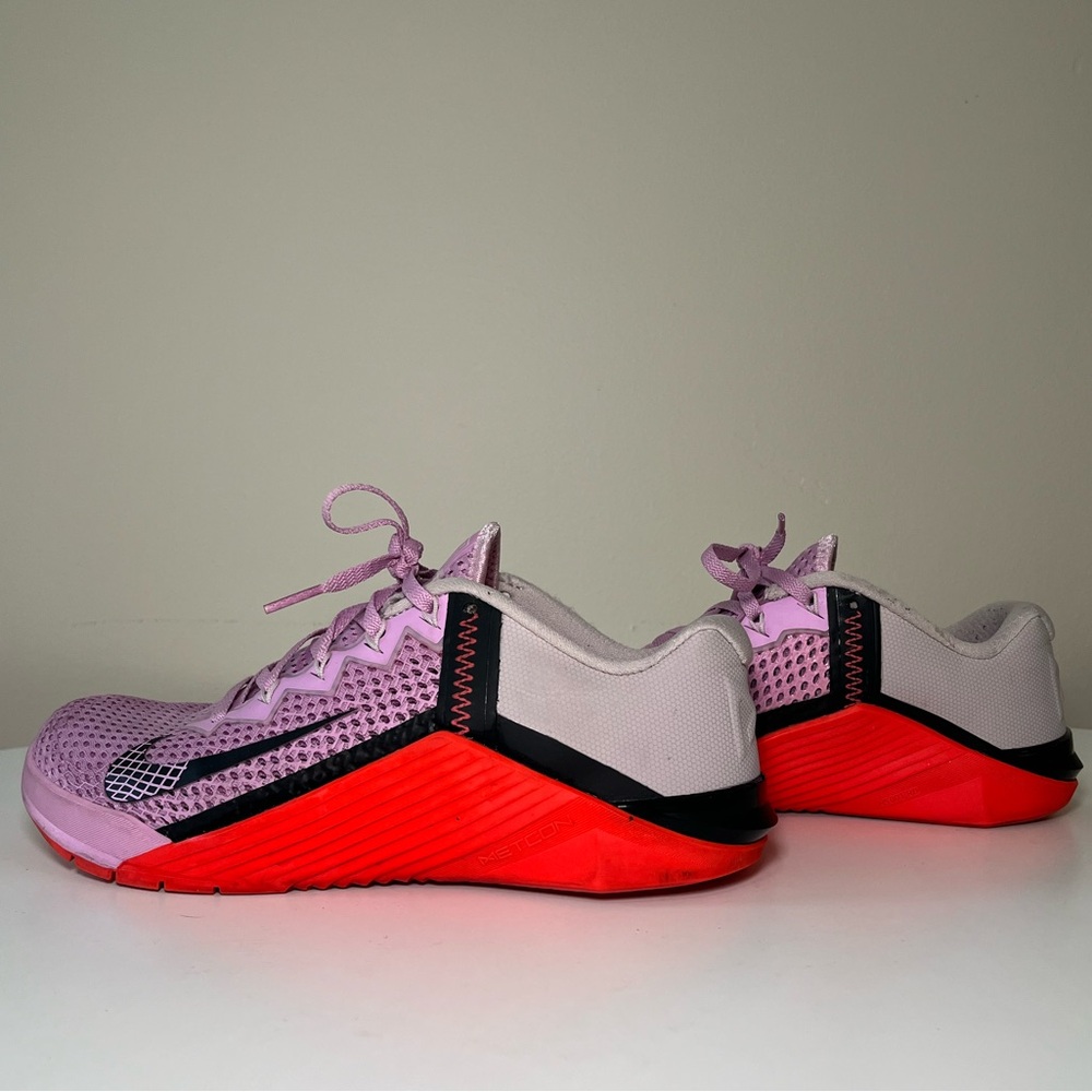 NIKE METCON 6 SIZE US 8 EUR 39